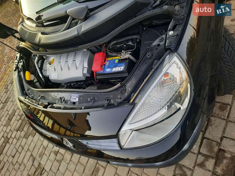 Минивэн Renault Scenic 2006 в Дубно