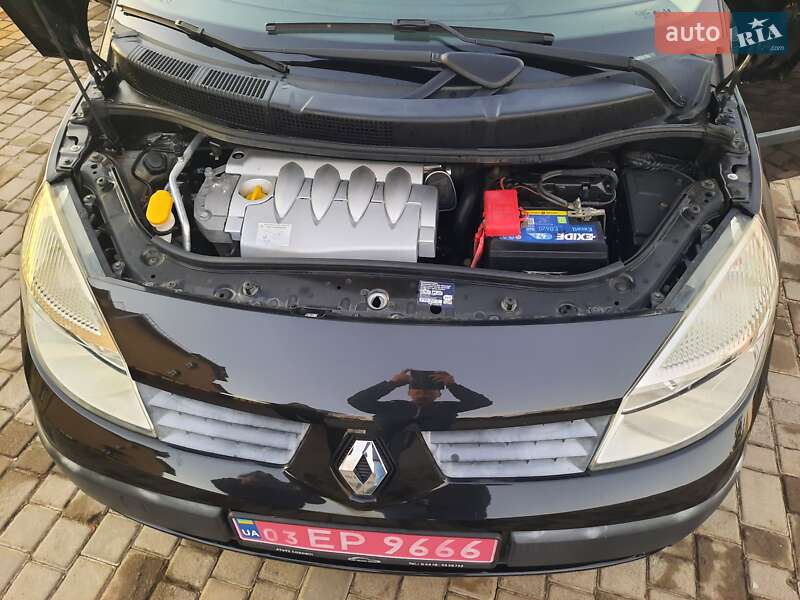 Минивэн Renault Scenic 2006 в Дубно