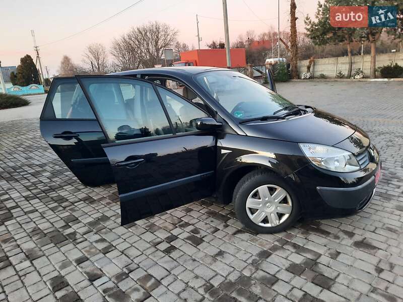 Минивэн Renault Scenic 2006 в Дубно