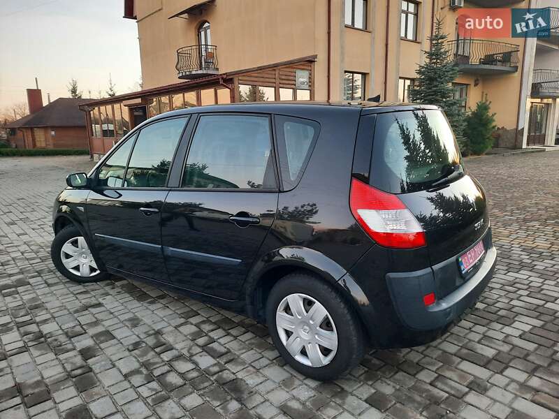 Минивэн Renault Scenic 2006 в Дубно