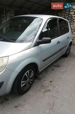 Renault Scenic  2004