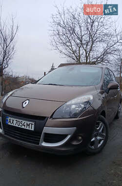 Renault Scenic  2010