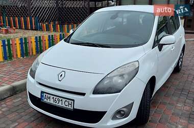 Renault Scenic  2011