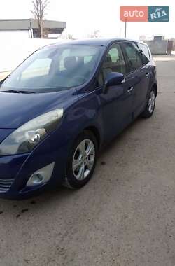 Renault Scenic  2010