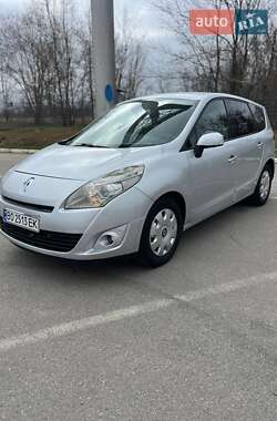 Renault Scenic  2010