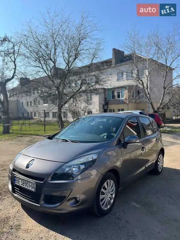Renault Scenic 2011