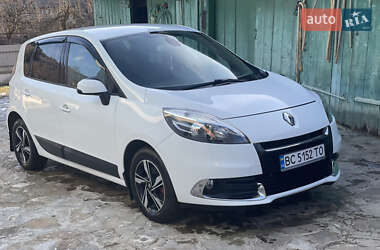 Renault Scenic  2012
