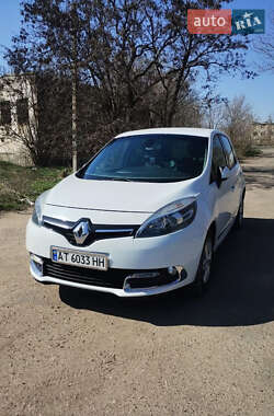 Renault Scenic  2015