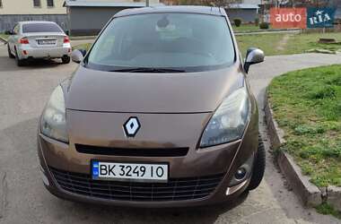 Renault Scenic  2011