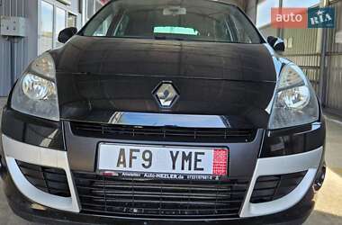 Renault Scenic  2012