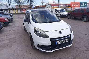 Renault Scenic  2012