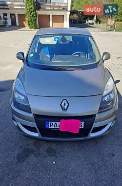 Renault Scenic  2011