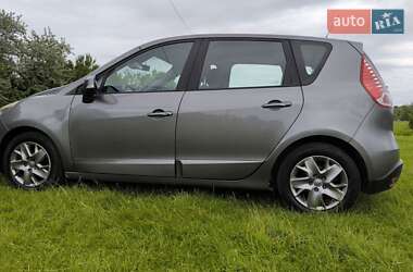 Renault Scenic  2011