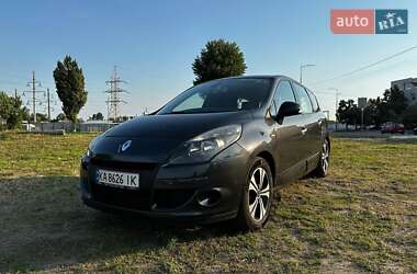 Renault Scenic  2011