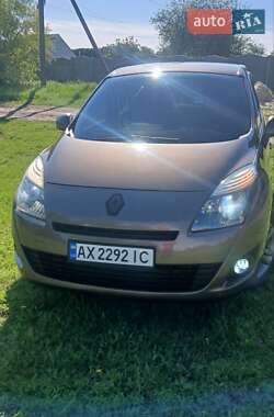 Renault Scenic  2010
