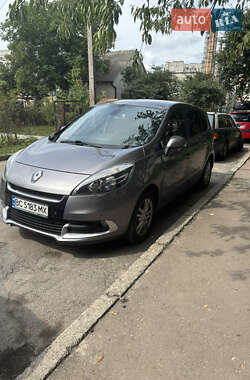 Renault Scenic 2012