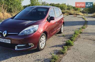 Renault Scenic  2012