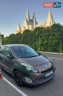 Renault Scenic  2011