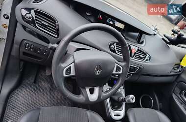 Renault Scenic 2011