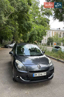 Renault Scenic  2010