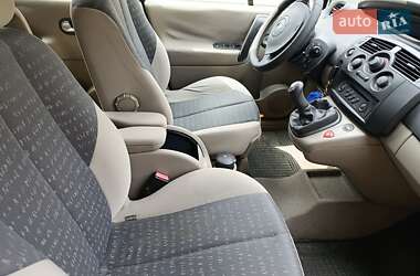 Renault Scenic  2004