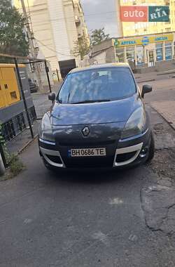 Renault Scenic  2010