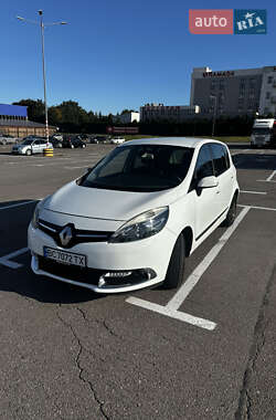 Renault Scenic  2015
