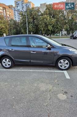 Renault Scenic  2011