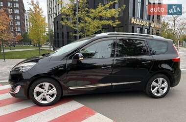 Renault Scenic  2012