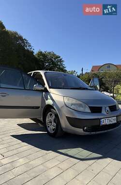 Renault Scenic  2004