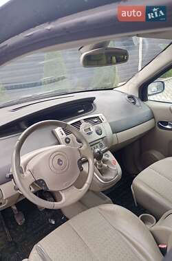 Renault Scenic  2004