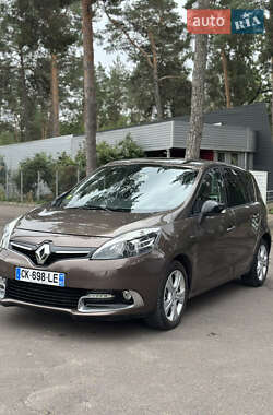 Renault Scenic  2012