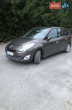 Renault Scenic  2010