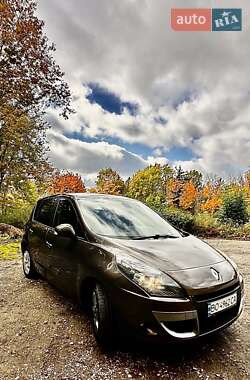Renault Scenic  2011