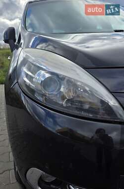 Renault Scenic  2015