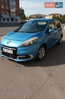 Renault Scenic  2012