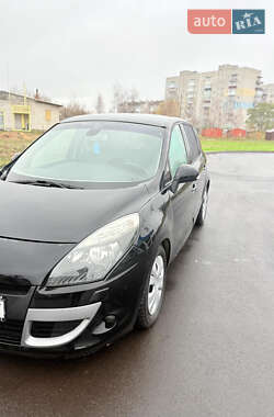 Renault Scenic  2011