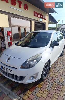 Renault Scenic  2011