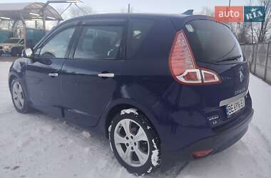Renault Scenic  2011