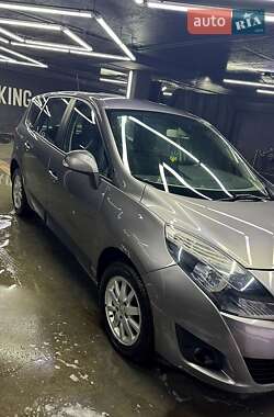 Renault Scenic  2009