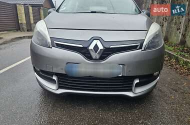 Renault Scenic  2012