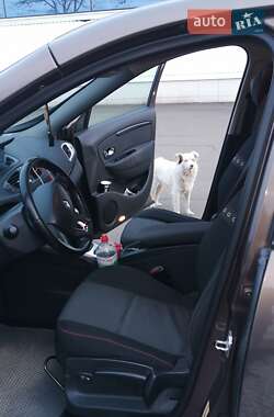 Renault Scenic  2013
