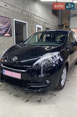 Renault Scenic  2012