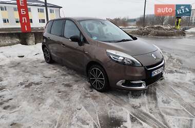 Renault Scenic  2012
