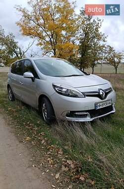 Renault Scenic  2014