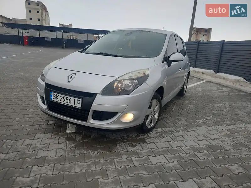 Renault Scenic 2011