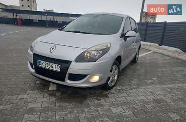 Renault Scenic  2011