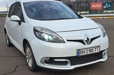 Renault Scenic  2012