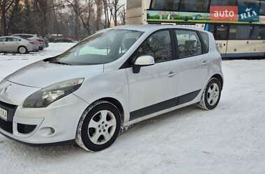 Renault Scenic  2010
