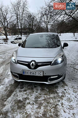 Renault Scenic  2012